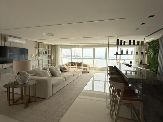 Apartamento com 500m² 6 quartos e 7 banheiros, à venda, no bairro Centro em Balneário Camboriú