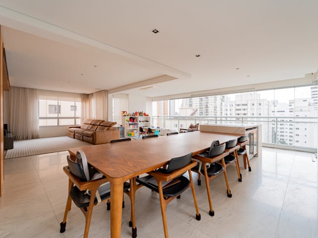 Apartamento com 220m² 3 quartos e 3 banheiros, à venda, no bairro Campo Belo em São Paulo