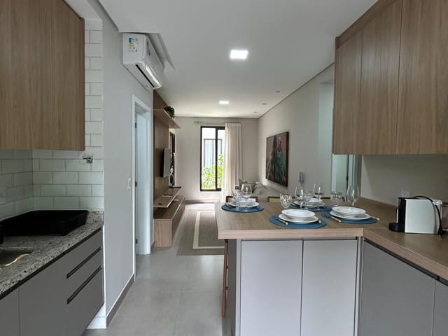 Apartamento 2 quartos e 2 banheiros, à venda ou para alugar, no bairro Riviera em Bertioga