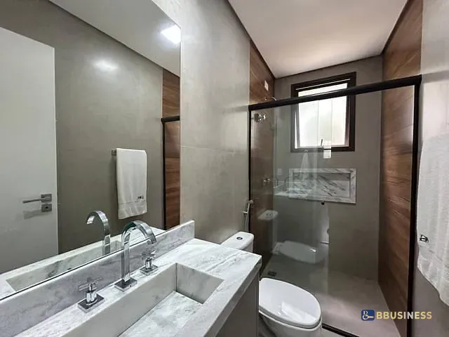 Apartamento 2 quartos e 2 banheiros, à venda ou para alugar, no bairro Riviera em Bertioga