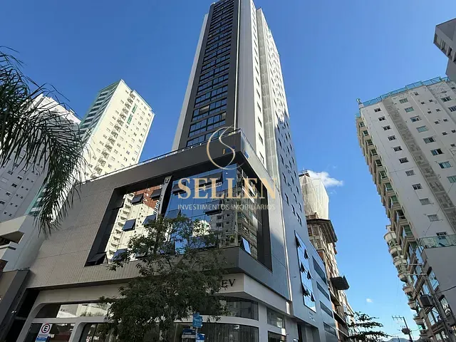 Apartamento 4 quartos e 1 banheiro, à venda, no bairro Centro em Balneário Camboriú