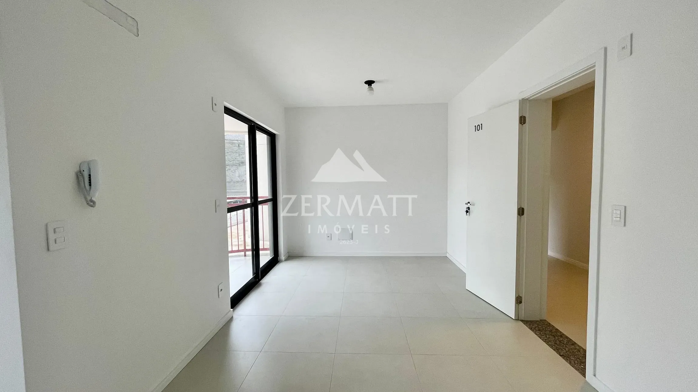 Apartamento 2 Dormitórios (1 Suíte), Velha, Blumenau, SC — foto 2