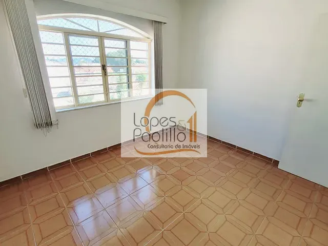 Apartamento com 75m² 2 quartos e 1 banheiro, para alugar, no bairro Centro em Atibaia