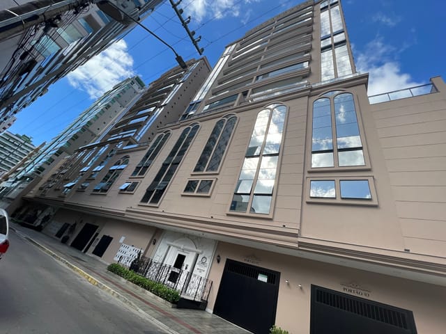 Foto do Apartamento - Apartamento com 4 dormitórios à venda sendo 4 suítes, 163 m² por - R$ 2.420.000,00 - Meia Praia - Itapema/SC | CRB Vaz consultoria imobiliária LTDA