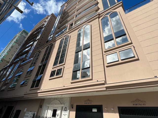 Foto do Apartamento - Apartamento com 4 dormitórios à venda sendo 4 suítes, 163 m² por - R$ 2.420.000,00 - Meia Praia - Itapema/SC | CRB Vaz consultoria imobiliária LTDA