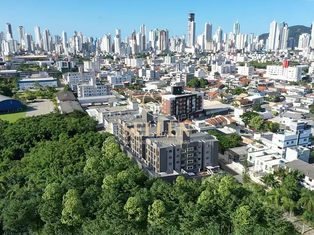 Apartamento com 93m² 2 quartos e 2 banheiros, à venda, no bairro Vila Real em Balneário Camboriú