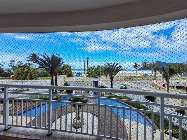 Apartamento 3 quartos e 4 banheiros, à venda ou para alugar, no bairro Albatróz em Bertioga