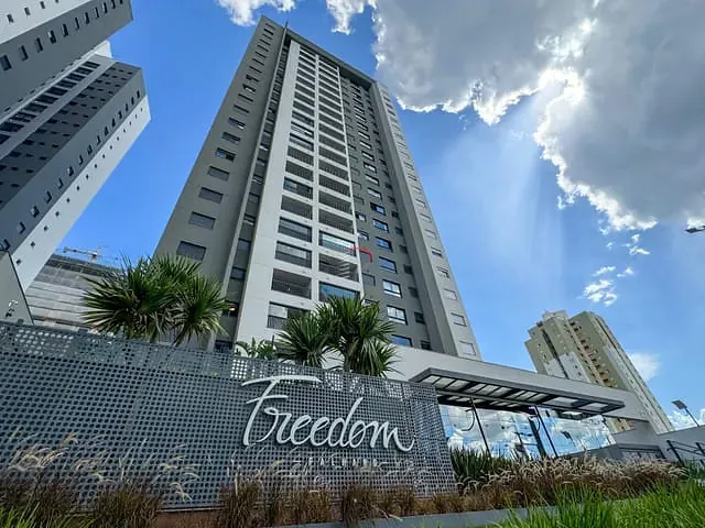 Apartamento 1 quarto e 2 banheiros, à venda, no bairro Gleba Fazenda Palhano em Londrina