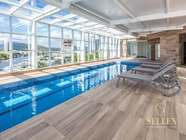 Apartamento com 464m² 4 quartos e 5 banheiros, à venda, no bairro Centro em Balneário Camboriú