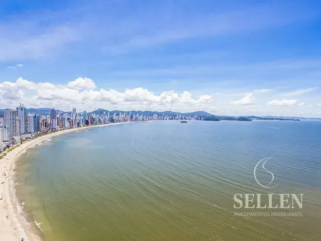 Apartamento com 464m² 4 quartos e 5 banheiros, à venda, no bairro Centro em Balneário Camboriú