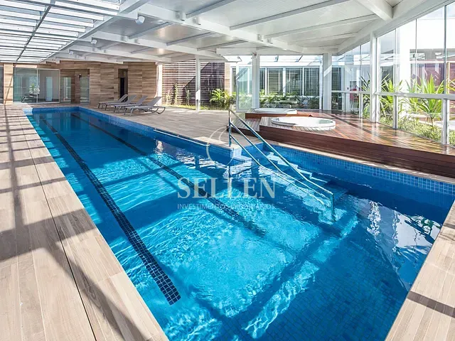 Apartamento com 464m² 4 quartos e 5 banheiros, à venda, no bairro Centro em Balneário Camboriú