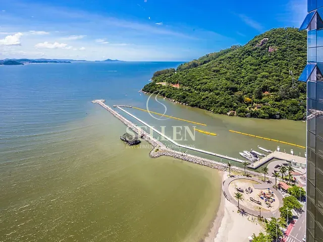 Apartamento com 464m² 4 quartos e 5 banheiros, à venda, no bairro Centro em Balneário Camboriú