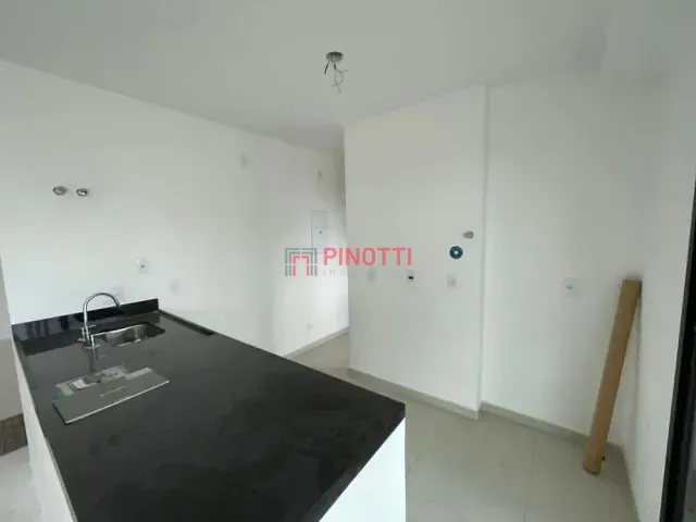 Apartamento 3 quartos e 2 banheiros, à venda, no bairro Campestre em Santo André