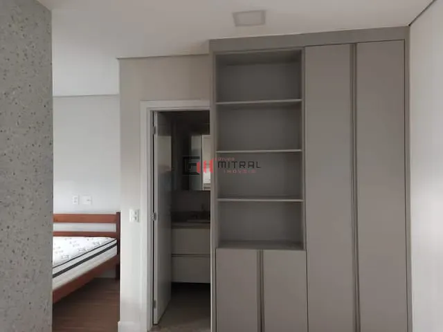 Apartamento 1 quarto e 2 banheiros, à venda, no bairro Gleba Fazenda Palhano em Londrina