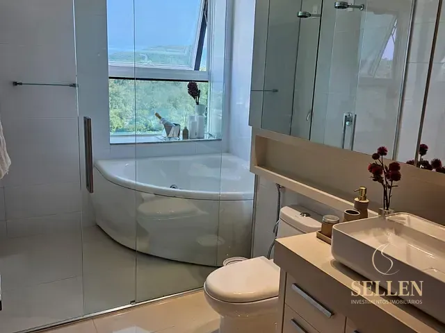 Apartamento com 286m² 3 quartos e 3 banheiros, à venda, no bairro Centro em Balneário Camboriú
