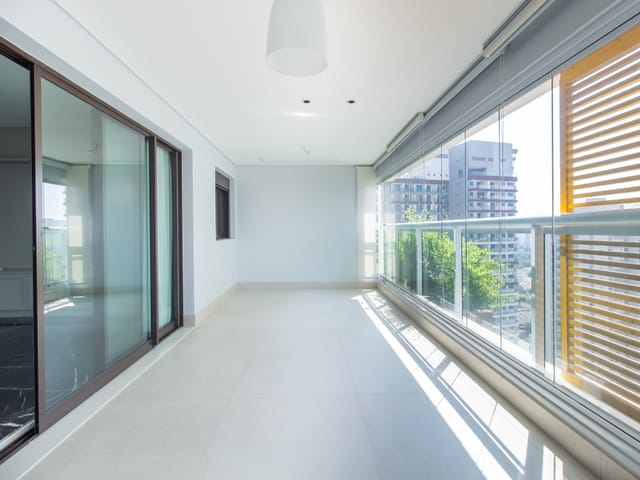 Apartamento com 137m² 3 quartos e 4 banheiros, à venda, no bairro Jardim das Acácias em São Paulo
