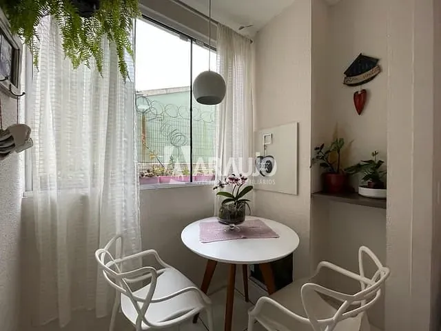 Apartamento com 54m² 2 quartos e 1 banheiro, à venda, no bairro Murta em Itajaí