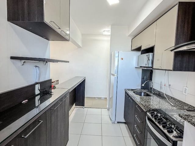 Apartamento com 76m² 3 quartos e 2 banheiros, para alugar, no bairro Glória em Macaé