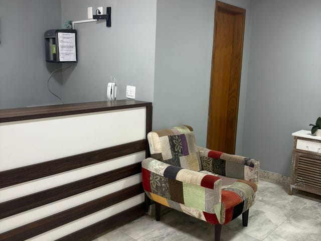 Apartamento 2 quartos e 1 banheiro, para alugar, no bairro Glória em Macaé