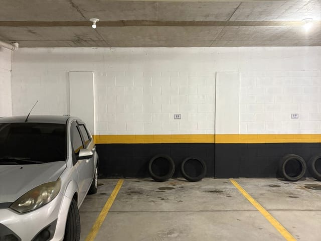 Apartamento 2 quartos e 1 banheiro, para alugar, no bairro Glória em Macaé