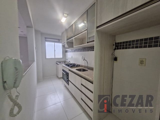 Apartamento 2 quartos e 1 banheiro, para alugar, no bairro Bairro Alto em Curitiba