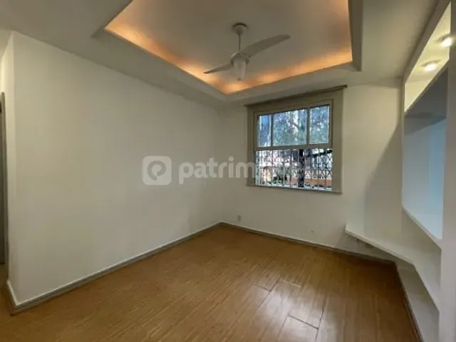Apartamento 2 quartos e 2 banheiros, à venda, no bairro Leblon em Rio de Janeiro