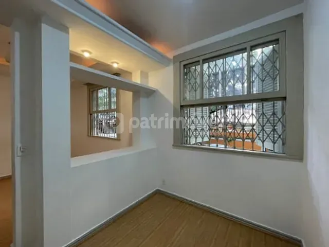 Apartamento 2 quartos e 2 banheiros, à venda, no bairro Leblon em Rio de Janeiro