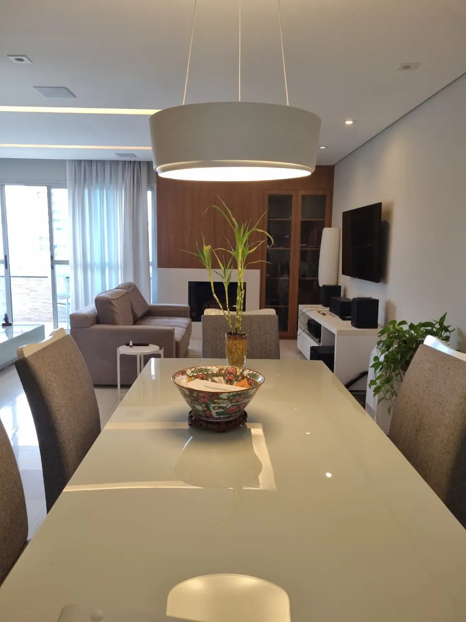Apartamento para venda e locação em Moema com 4 quartos, sendo 4 suítes, 178m²