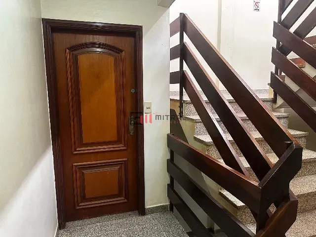 Apartamento com 77m² 2 quartos e 1 banheiro, à venda, no bairro Conjunto Café em Londrina