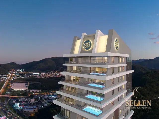 Apartamento com 402m² 4 quartos e 5 banheiros, à venda, no bairro Centro em Balneário Camboriú