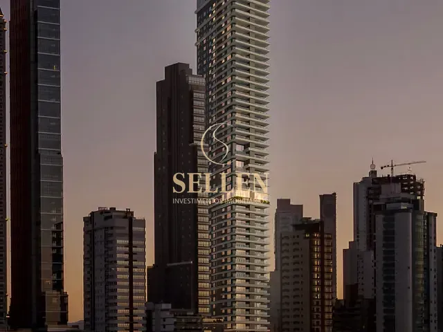 Apartamento com 402m² 4 quartos e 5 banheiros, à venda, no bairro Centro em Balneário Camboriú