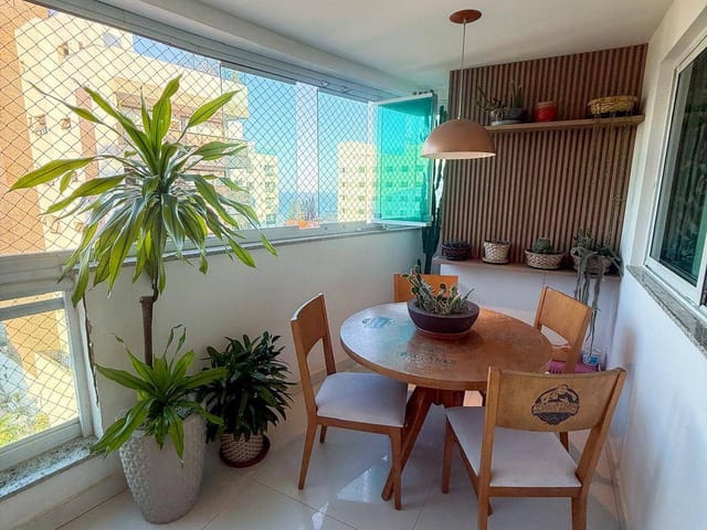 Apartamento com 120m² 3 quartos e 4 banheiros, à venda, no bairro Cavaleiros em Macaé
