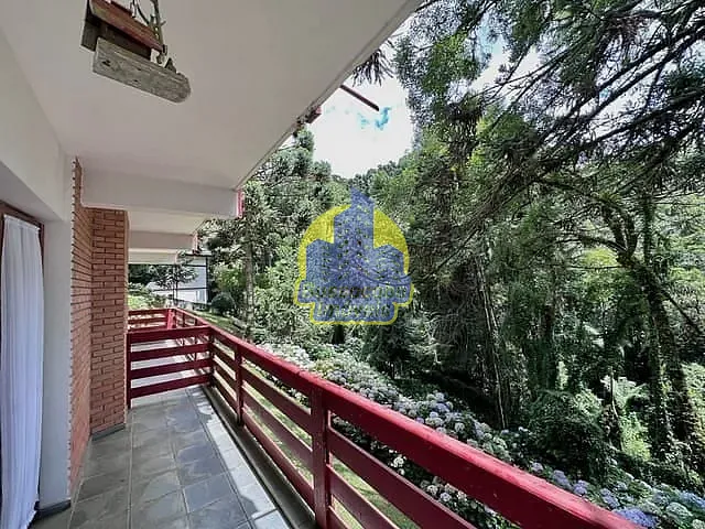 Apartamento com 110m² 3 quartos e 2 banheiros, à venda ou para alugar, no bairro Vila Floresta em Campos do Jordão