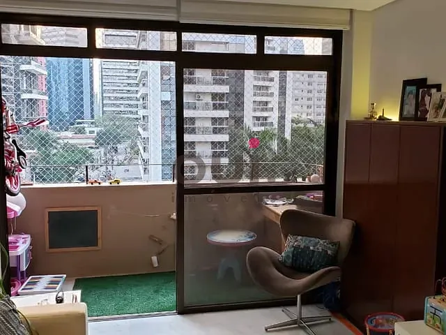 Apartamento 3 quartos e 2 banheiros, à venda, no bairro Vila Olímpia em São Paulo