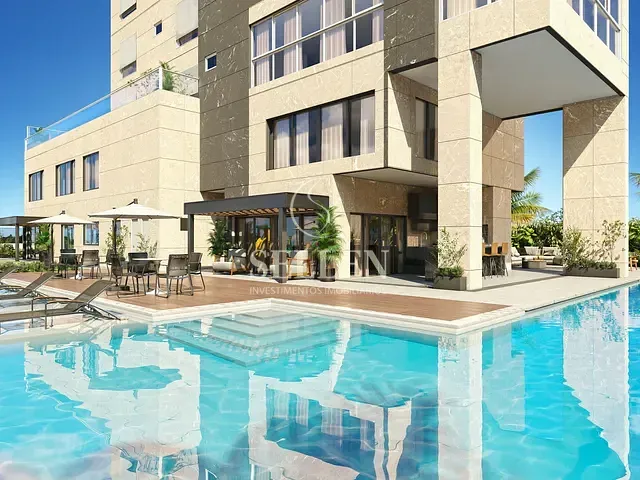 Apartamento com 272m² 4 quartos e 1 banheiro, à venda, no bairro Centro em Balneário Camboriú