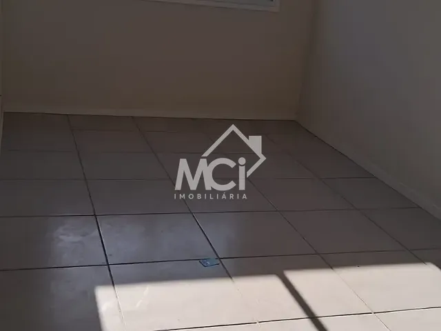 Apartamento 2 quartos e 1 banheiro, à venda, no bairro Areal em Pelotas