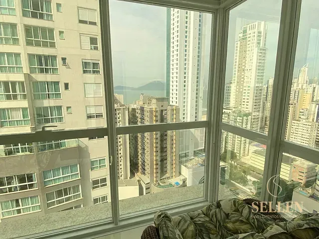 Apartamento com 171m² 3 quartos e 4 banheiros, à venda, no bairro Pioneiros em Balneário Camboriú