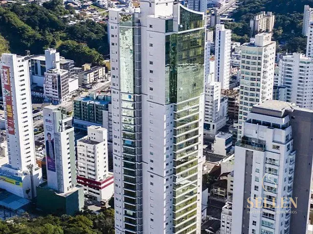 Apartamento com 171m² 3 quartos e 4 banheiros, à venda, no bairro Pioneiros em Balneário Camboriú
