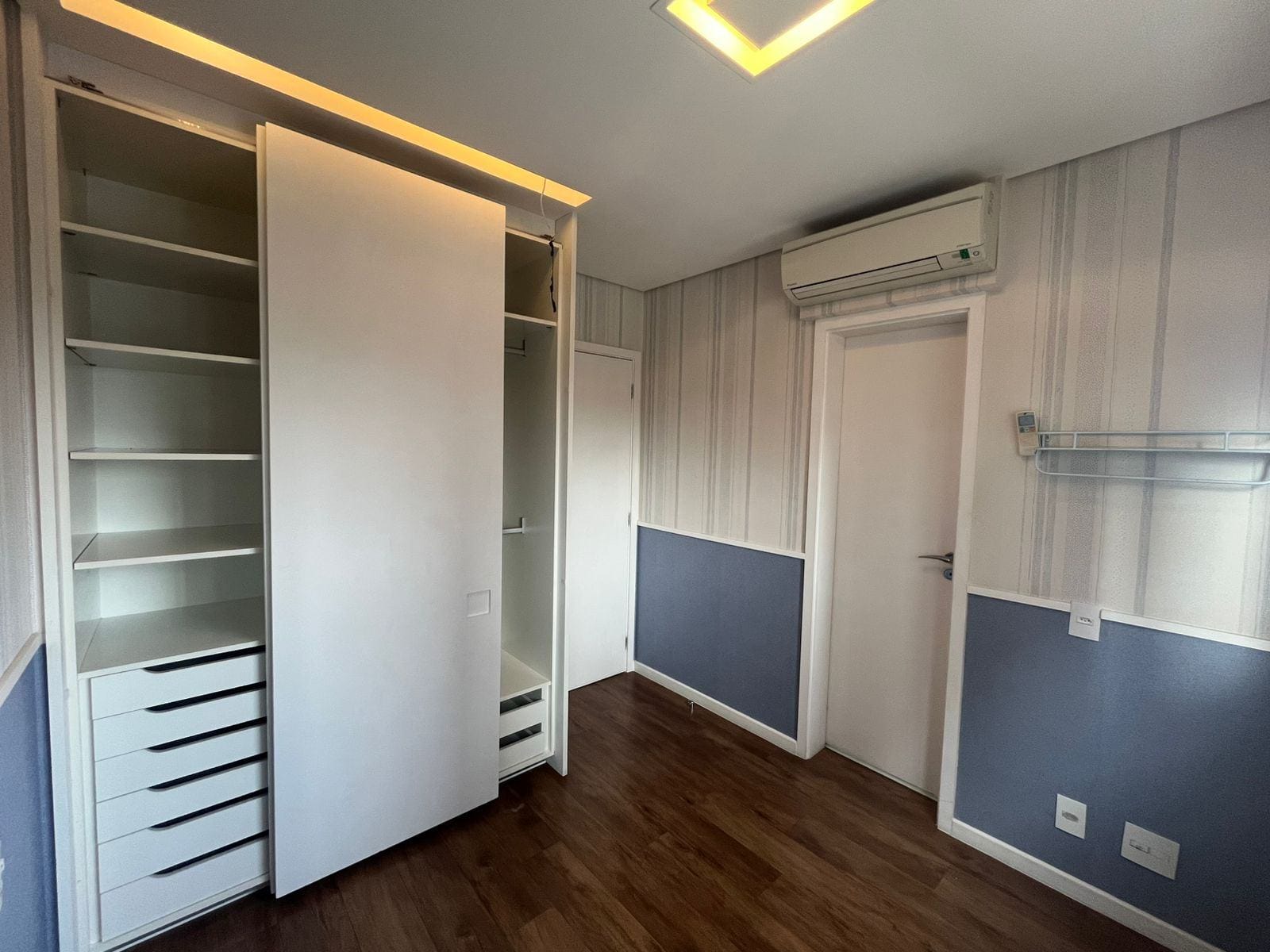Apartamento à venda com 4 quartos, 167m² - Foto 26