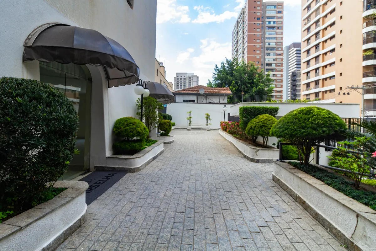 Apartamento para venda em Perdizes com 4 quartos, sendo 1 suíte, 136m²