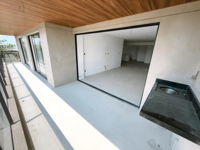 Apartamento 4 quartos e 3 banheiros, à venda, no bairro Praia do Pecado em Macaé