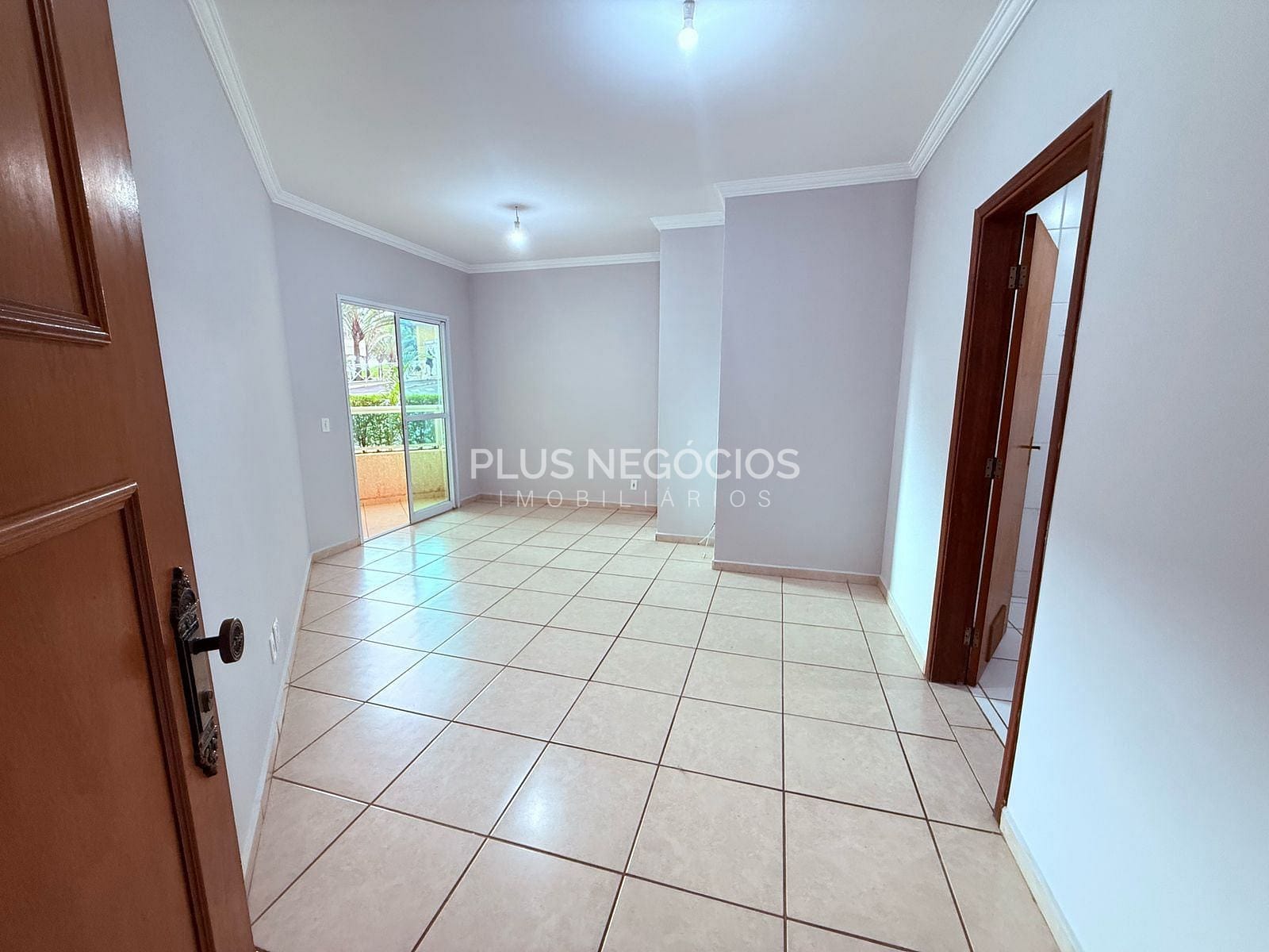 Apartamento à venda e aluguel com 3 quartos, 70m² - Foto 2