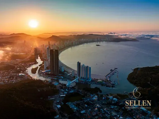 Apartamento com 356m² 4 quartos e 5 banheiros, à venda, no bairro Barra Sul em Balneário Camboriú