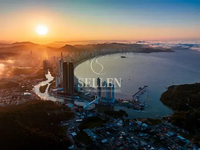 Apartamento com 356m² 4 quartos e 5 banheiros, à venda, no bairro Barra Sul em Balneário Camboriú