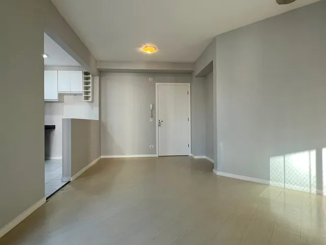 Apartamento com 105m² 3 quartos e 2 banheiros, para alugar, no bairro Residencial do Lago em Londrina