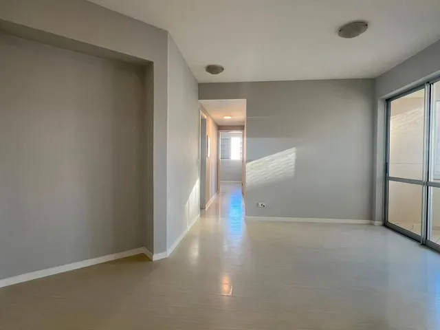 Apartamento com 105m² 3 quartos e 2 banheiros, para alugar, no bairro Residencial do Lago em Londrina