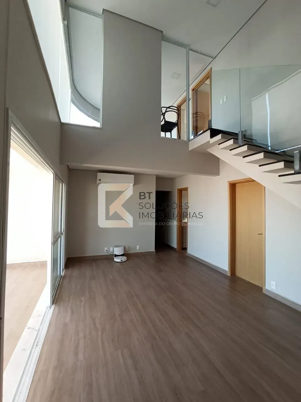 Apartamento, 4 quartos, 215 m² - Foto 2