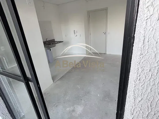 Apartamento 2 quartos e 1 banheiro, à venda, no bairro Ayrosa em Osasco