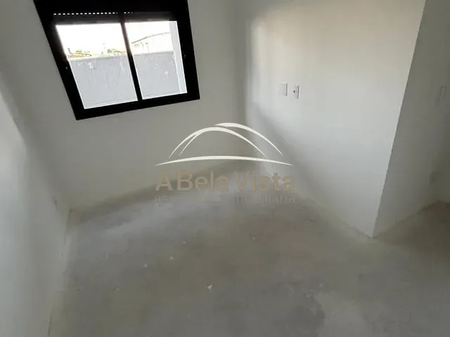 Apartamento 2 quartos e 1 banheiro, à venda, no bairro Ayrosa em Osasco