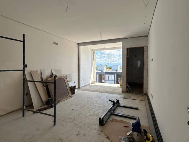 Casa 3 quartos e 3 banheiros, à venda, no bairro Jardim Vitória em Macaé